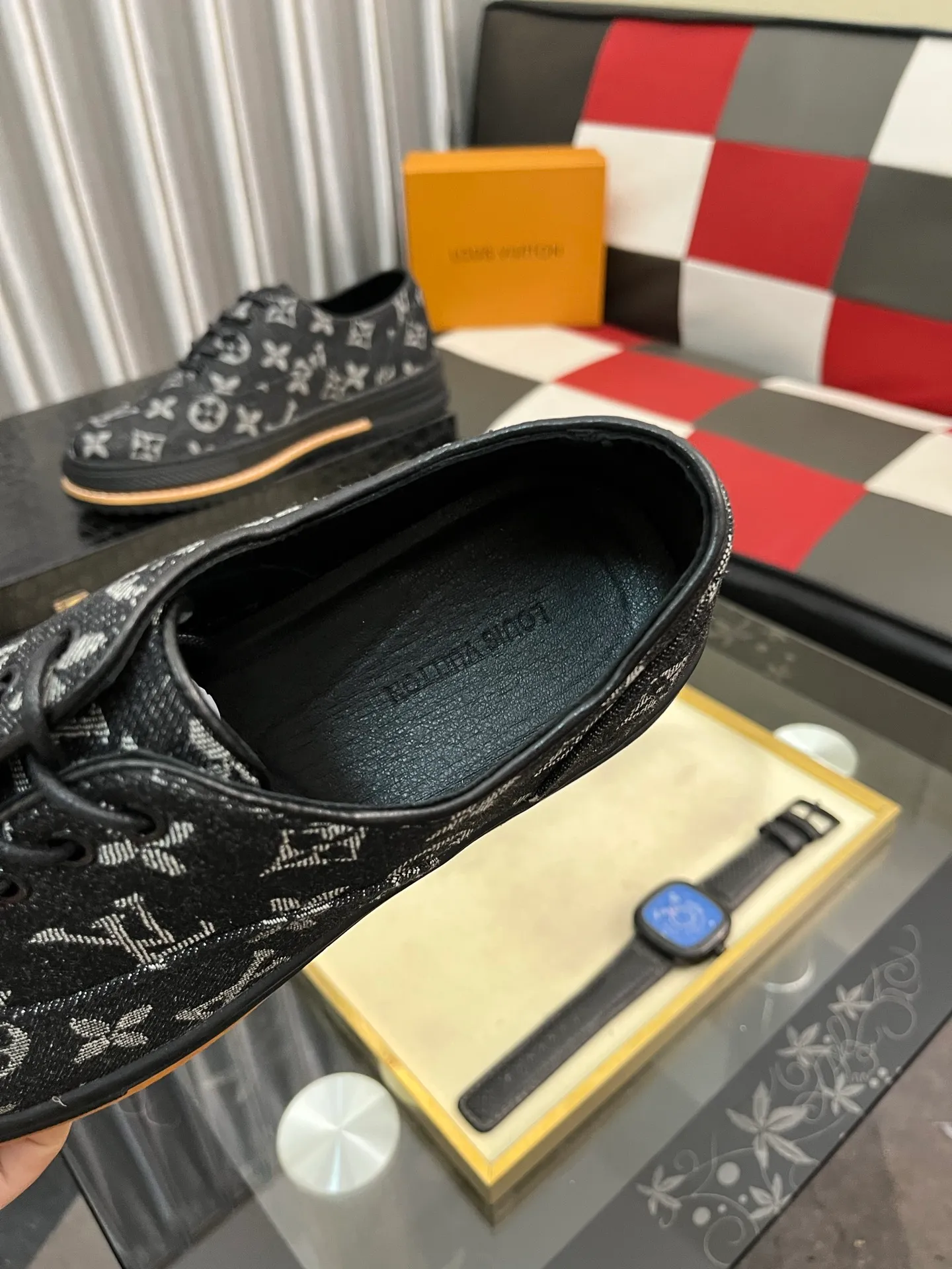 Men's Men's Shoes 💰420⌚️⌚️🇮🇹🇮🇹LV Louis Vuitton. The latest trendy casual shoes are popular in physical stores in sizes 38-44. New spring and summer comfortable imported custom original cowhide, unique jacquard fabric element design. Paired with sheepskin lining, Lv original bottom, [taiyang][taiyang] high-end packaging and high quality💪Details determine the quality, you can enter and leave the counter at will, welcome to compare🇮🇹